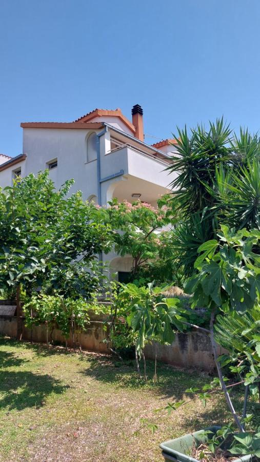 Mislav Apartment Trogir Exterior photo
