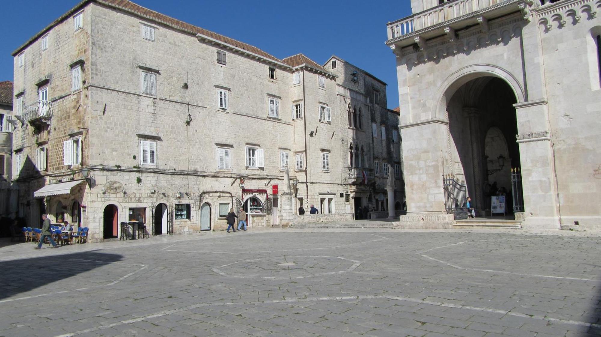 Mislav Apartment Trogir Exterior photo