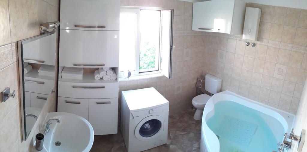 Mislav Apartment Trogir Exterior photo